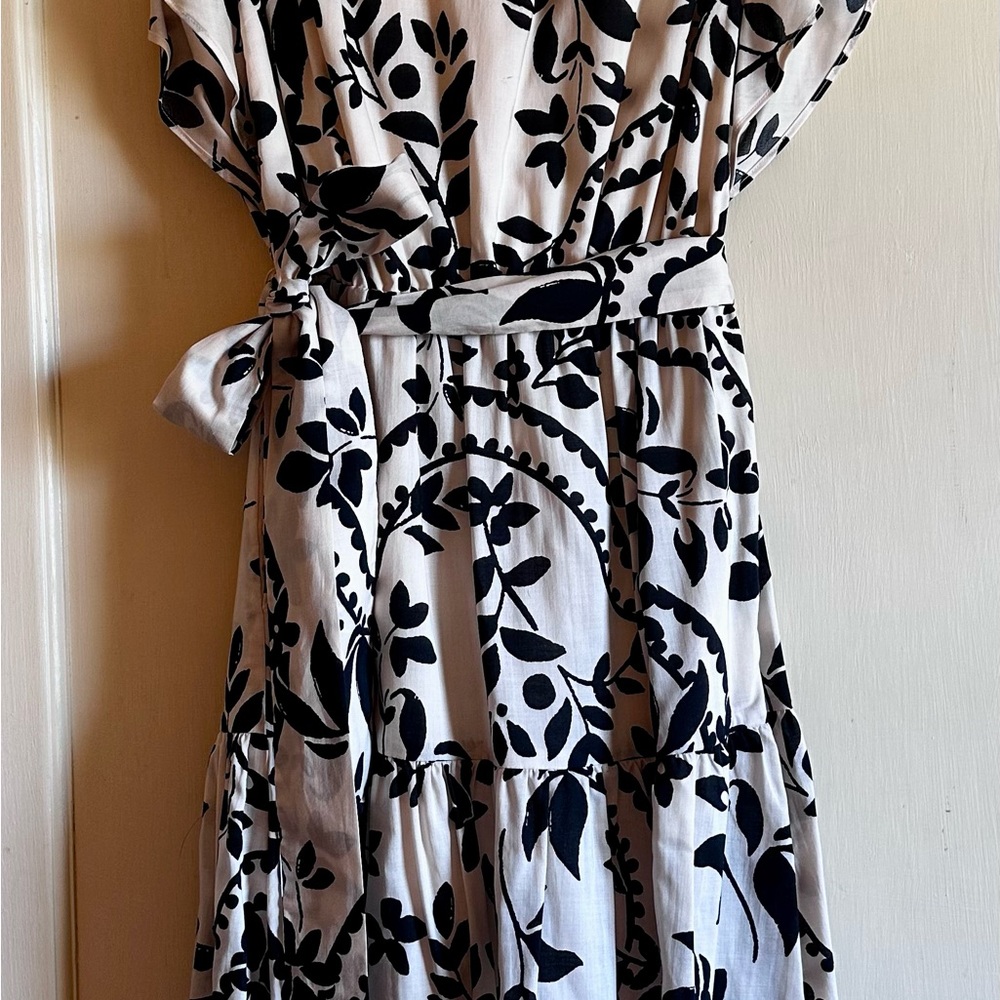Ann Taylor White Midi Dress with Black Floral Print - Picture 5 of 7